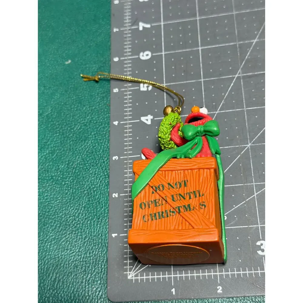 1998 Sesame Street Elmo Do Not Open Until Christmas‎ Ornament